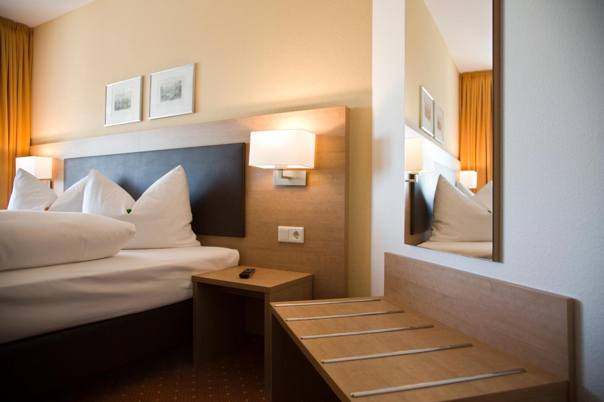 Taste Style Hotel Baeren Аугген Экстерьер фото